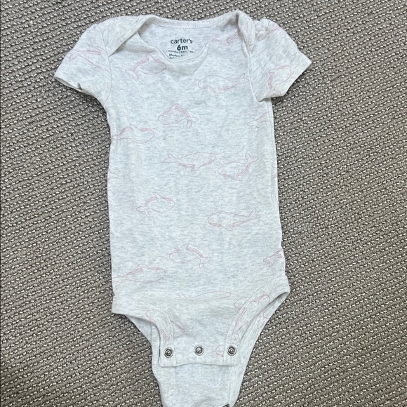 Carter's 6m onsie with Pink whales - Picture 1 of 5